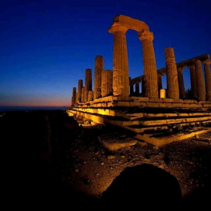 Bed and Breakfast Locazione Turistica Domus Re Агридженто Экстерьер фото
